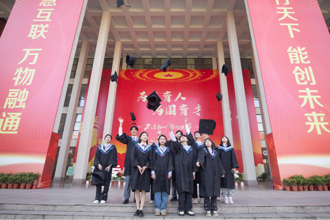 畢業(yè)后如何選擇適合自己的職業(yè)道路